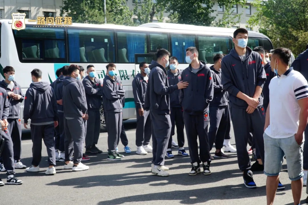 资深篮球教练推荐的训练规矩_0