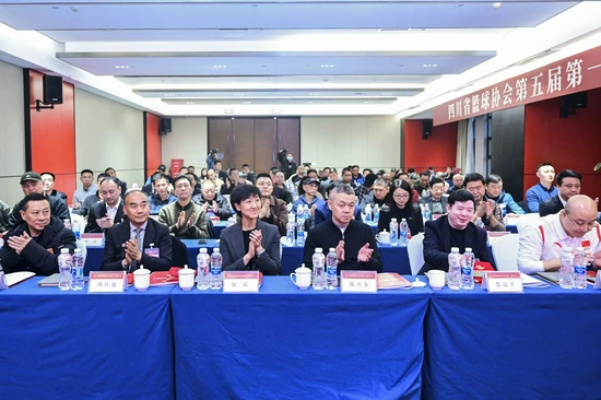 如何安排篮球主力的赛季前训练_2